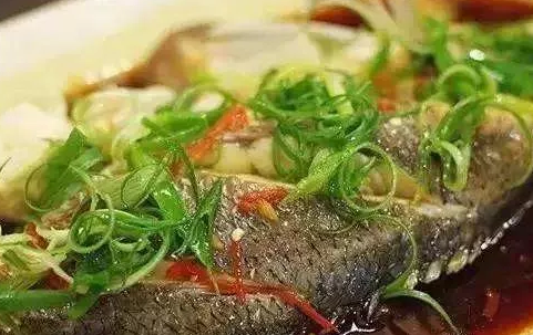 法瑞集成灶，清蒸魚的正確做法，讓食物原汁原味有營(yíng)養(yǎng)。